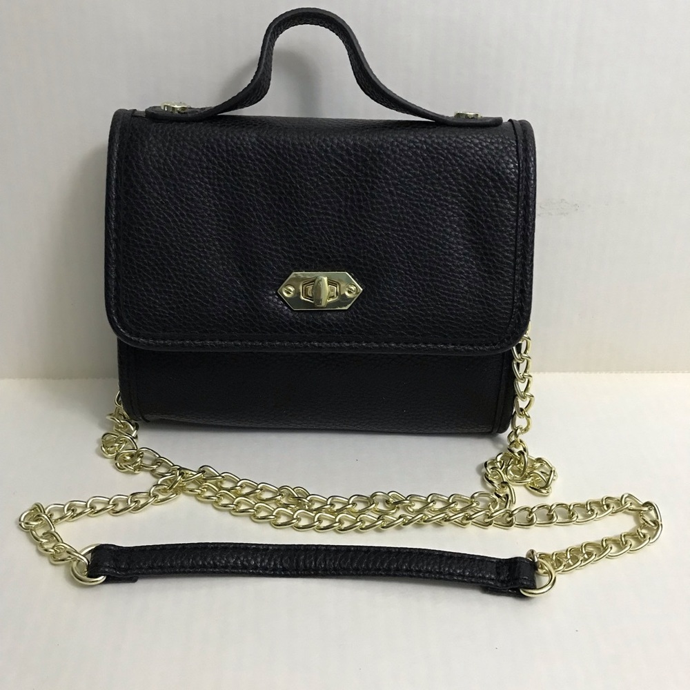 Steve Madden Black Crossbody strap and Handle
